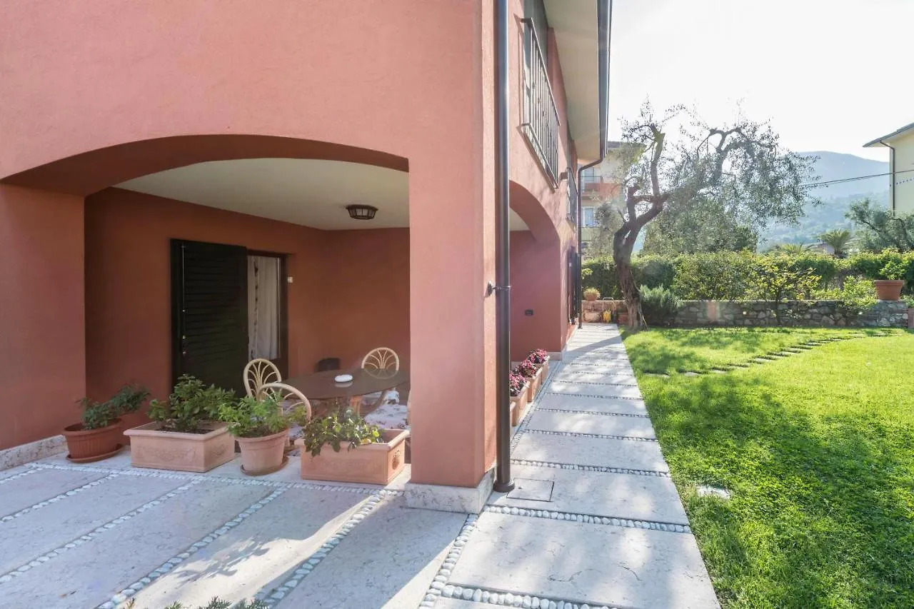 Casa Vacanze Matisse Toscolano Maderno Apartment